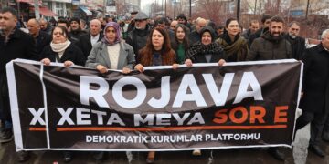 Agirî’de yürüyüş: Rojava Devrimi Ortadoğu’nun karanlığında bir ışıktır