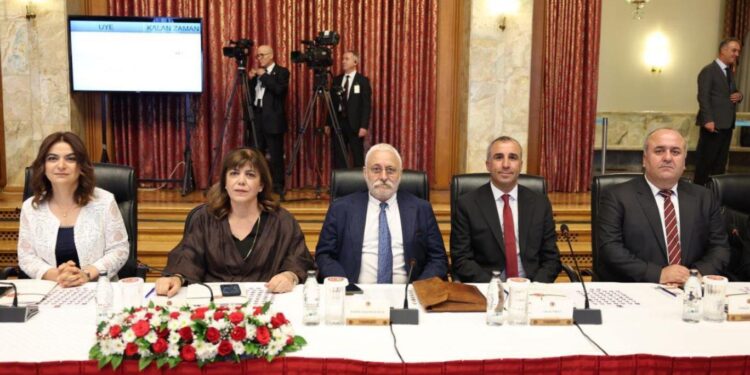 DEM Parti komisyon üyeleri: Rapor taslak süreci tamamlanmamıştır