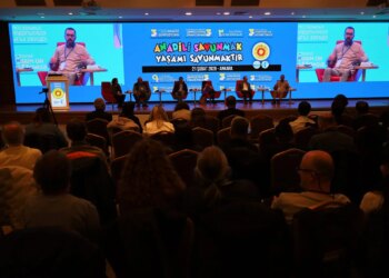 Eğitim Sen’in anadil sempozyumu sona erdi