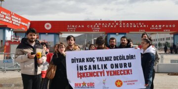 İşkenceye uğrayan Koç için cezaevi önünde açıklama