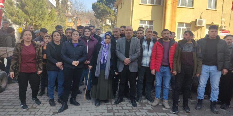 Artvin’de çığ altında kalan yurttaş 1 aydır bulunamıyor