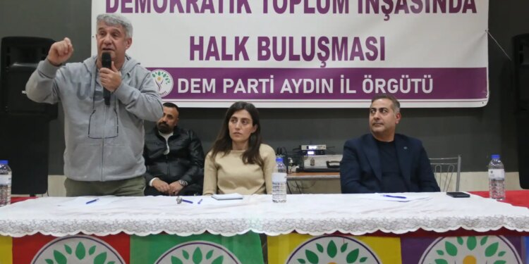 Veysi Aktaş: Kürdü özne yapan, soykırım düzenini aşan önderlik gerçekliği var