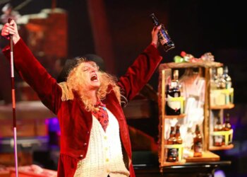 Tatbikat Sahnesi’nin oyunu ‘Batı Ekspresi’, 6-7 Mart’ta sahnede: Göçün ironisi, bavulların yükü