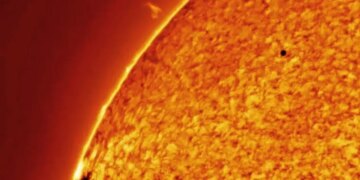Güneş patlamaları son dönemde neden arttı?