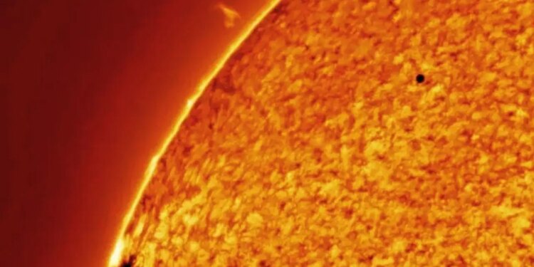 Güneş patlamaları son dönemde neden arttı?