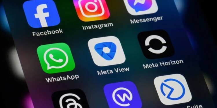 Instagram ve YouTube ‘çocukları bağımlı yapmakla’ suçlanıyor