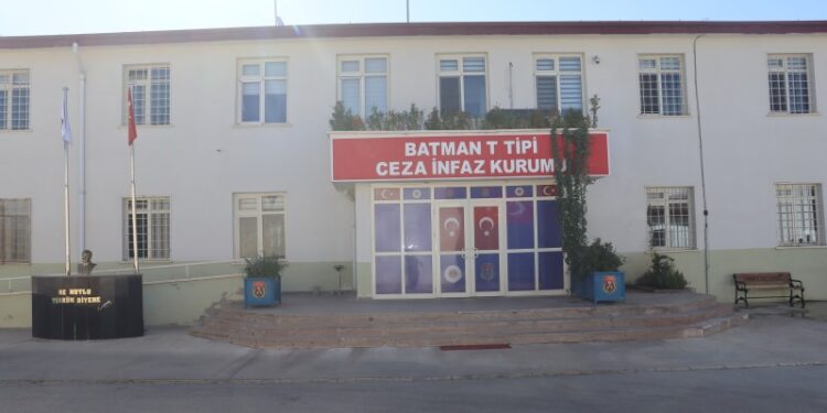 TUAY-DER Eşbaşkanı: Yasal düzenleme yapılmalı, hasta tutsaklar serbest bırakılmalı