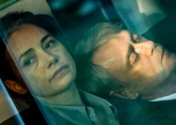 Özgü Namal’dan Berlin’de alkışlanan ‘Türkiye’ çıkışı: O soruyu anında düzeltti!