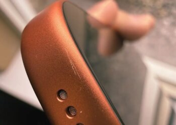 iPhone 17 Pro Max kılıf kullanılmasına rağmen çiziliyor