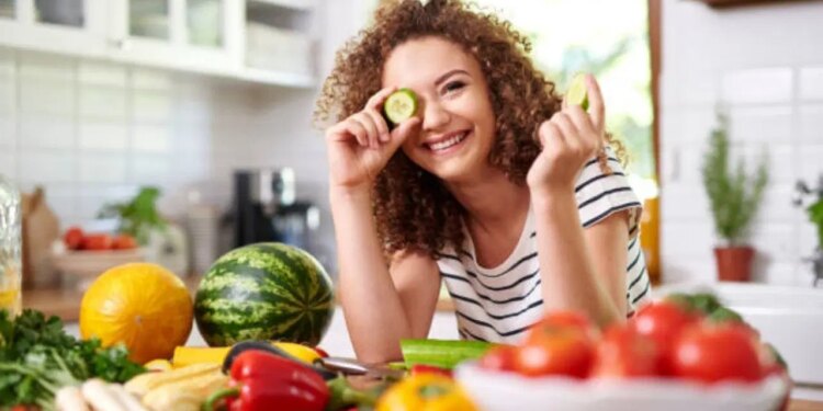 Akneye eğilimli ciltler için beslenme rehberi: Yağlanmayı azaltan ve cildi arındıran 6 gıda
