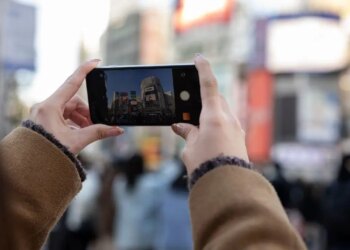 Her anı fotoğraflamak hafızanızı siliyor olabilir: Bilim insanları ‘fotoğraf çekme etkisi’ni kanıtladı…