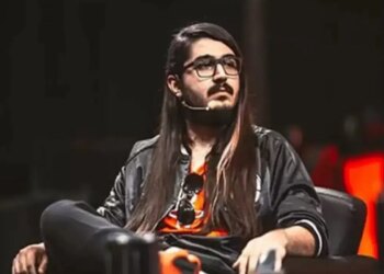 Kemal Can Parlak kimdir? Kemal Can Parlak kaç yaşında, nereli? Kendine Müzisyen hakkında neden yakalama kararı çıkartıldı?