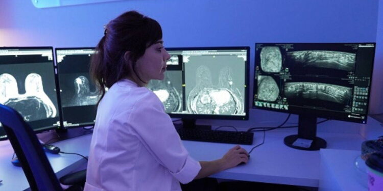 Kansere karşı 3 boyutlu kalkan: Otomatik Meme Ultrasonu (ABUS) nedir?