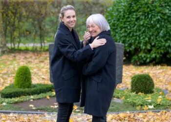 Bilim açıklıyor: Neden uygunsuz anlarda gülme krizine giriyoruz?