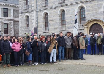 Boğaziçi öğrencileri kayyım ve polis ablukasına karşı eylemde: Boğaziçi bizimdir
