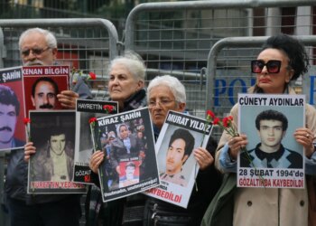 Cumartesi Anneleri 1092’nci haftasında Cüneyt Aydınlar’ın akıbetini sordu