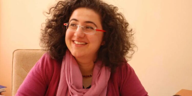 Barış akademisyeni hakkında göreve iade kararı