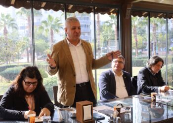 Seyit Aslan: Birisi anadilini konuştu diye ülkeler bölünmez