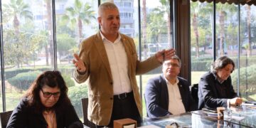 Seyit Aslan: Birisi anadilini konuştu diye ülkeler bölünmez