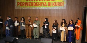 KURDÎGEH’ten mezun olanlara belgeleri verildi