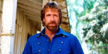 Oyuncu ve dövüş sanatları ustası Chuck Norris yaşamını yitirdi