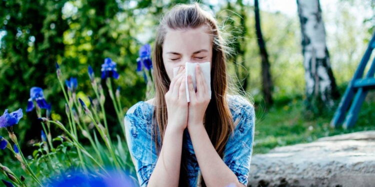 Bahar aylarında alerjiyle baş etmenin yolları: Polenlere karşı ne yapılmalı?