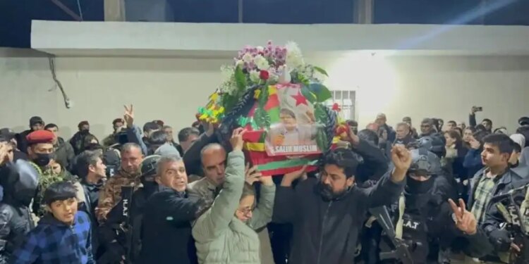 Salih Muslim’in cenazesini köyünde binlerce kişi karşıladı