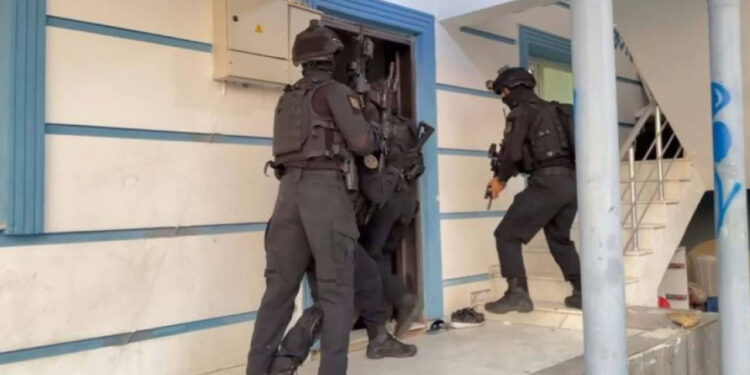 22 İldeki Dolandırıcılık Operasyonunda 600 Milyon Lira Vurgun Yapan 390 Şüpheli Yakalandı