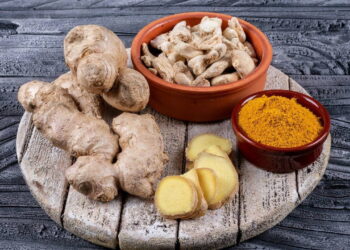 Akciğerleri temizleyip balgamı söküp atıyor: Ev yapımı en güçlü doğal öksürük şurubu…