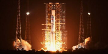 Çin, uzaya iki yeni uydu gönderdi