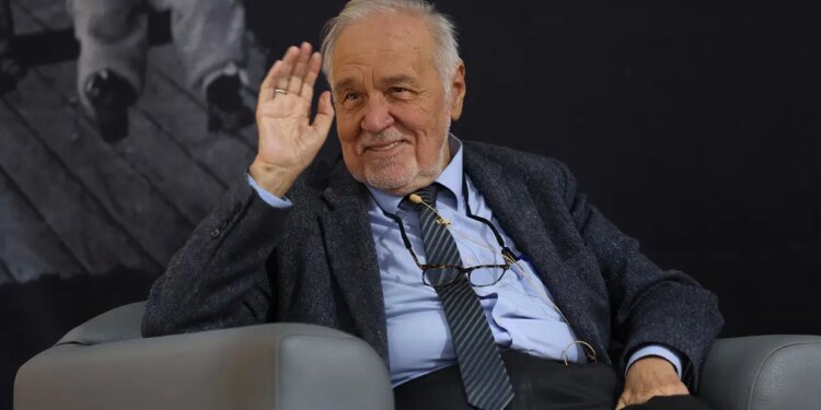 78 yıla sığan 7 dil, 30 bin kitap! İlber Ortaylı’nın yaşamı ve kariyeri…