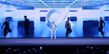 Honor yeni ürünlerini tanıttı; telefon, tablet ve ilk insansı robot