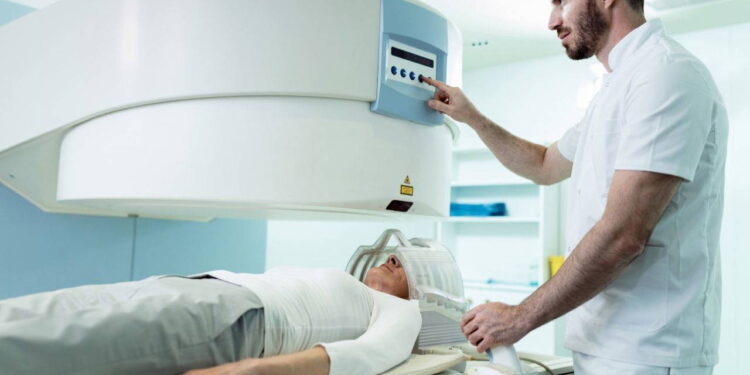 ALS hastalığı nedir? ALS hastalığının belirtileri neler?