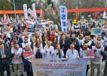 Hekimler: Savaşın olduğu yerde sağlık olmaz