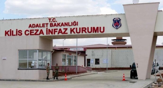 Adli koğuş dayatmasını kabul etmeyen tutsaklara tekli hücre işkencesi