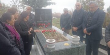 Kemal Kurkut mezarı başında anıldı: Mücadelesini sürdüreceğiz
