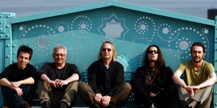 40 yıllık serüveni beyazperdede: ‘Bulutsuzluk Özlemi’ belgeseli izleyiciyle buluşuyor