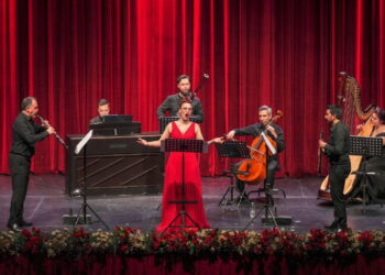 Antalya’da ‘Müzikal Rönesans’ konseri sanatseverlerle buluştu