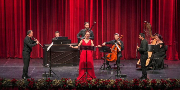 Antalya’da ‘Müzikal Rönesans’ konseri sanatseverlerle buluştu