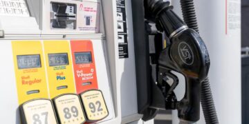 Küresel enerji krizi: Ülkeler radikal önlemlerle ayakta kalmaya çalışıyor