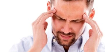 ‘Gök gürültüsü’ baş ağrısına dikkat: Hayati tehlikenin ilk sinyali olabilir!