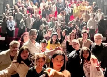 Binfikir Tiyatrosu’ndan Brüksel’de çifte bayram: Erol Günaydın unutulmadı