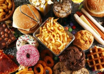 Mutfaktaki sinsi tehlike: Aşırı işlenmiş gıdalar kemikleri eritiyor