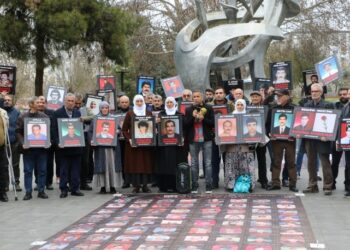 Kayıp yakınlarından 3 kentte eylem