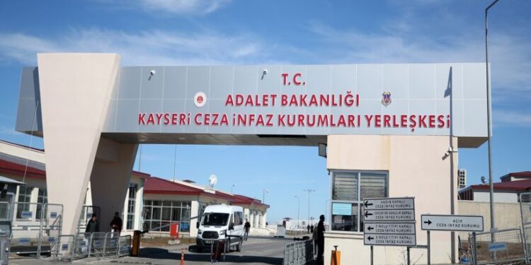 Bünyan Cezaevi’nde Kürtçe konuşmak da yasak