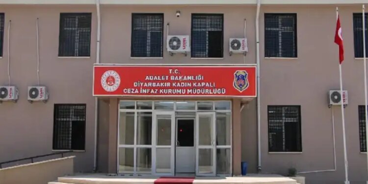 Diyarbakır Cezaevi’nde tutsağa ajanlık dayatması