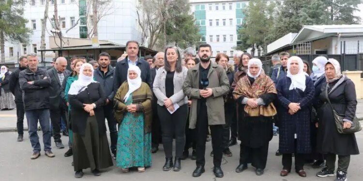 Gözaltılara tepki: Sürece zarar veriyor