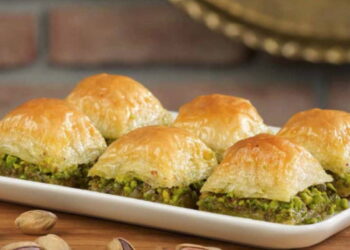 Bayramda sağlıklı beslenme uyarısı: Tatlı ve tuzlu gıdalara dikkat