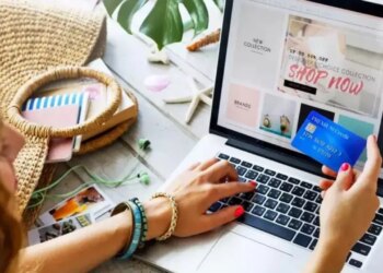 Türkiye bayramlıkları e-ticaret ile aldı: Saatte 1.200’den fazla giysi sipariş edildi