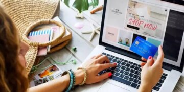 Türkiye bayramlıkları e-ticaret ile aldı: Saatte 1.200’den fazla giysi sipariş edildi